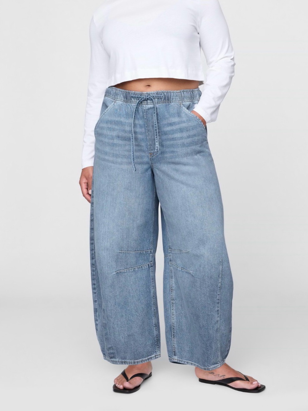 Gap Mid Rise Ultrasoft Easy Horseshoe Jeans, NWOT
